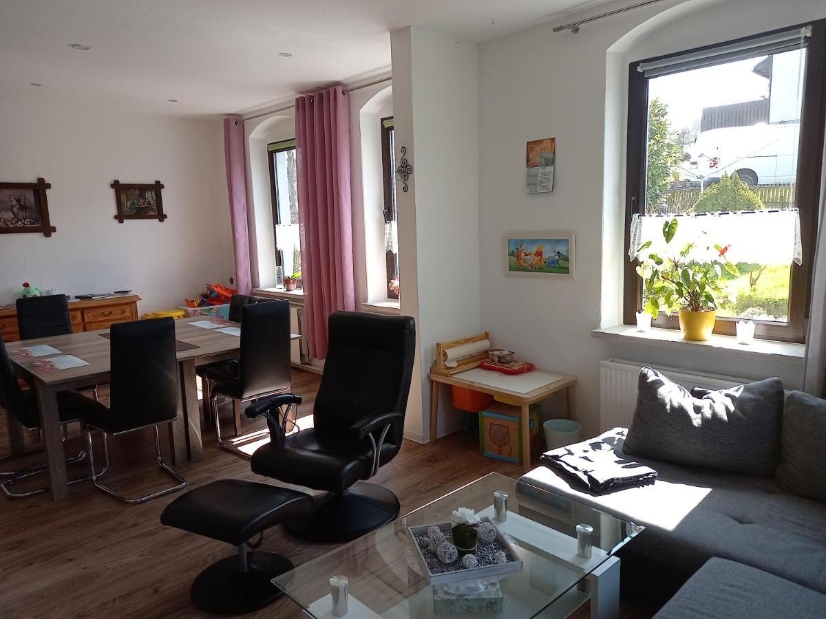 Familienfreundliche Ferienwohnung Erzgebirge 슈니베르크 외부 사진