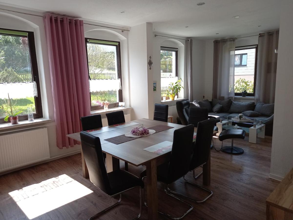 Familienfreundliche Ferienwohnung Erzgebirge 슈니베르크 외부 사진